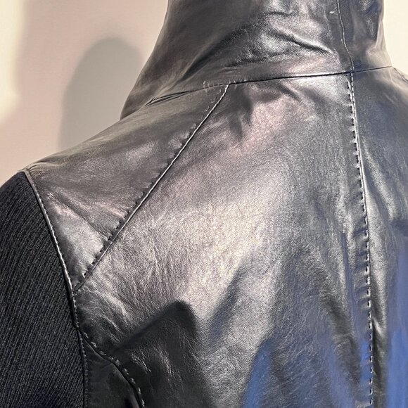 Vince Women's Black Leather and Wool Short High Collar Modern Jacket Sz Med - Picture 3 of 16